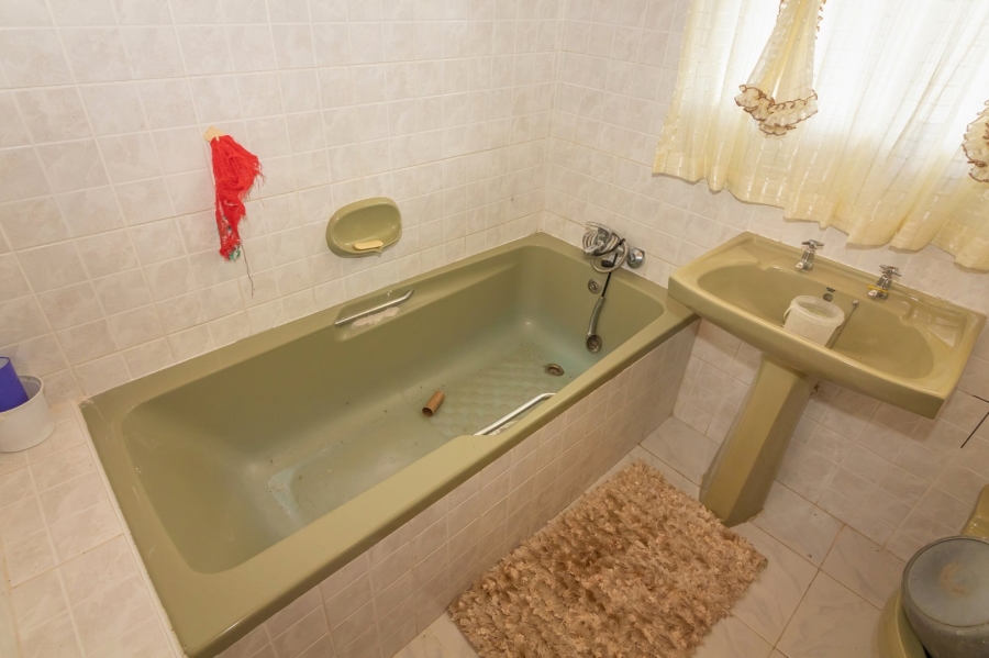 3 Bedroom Property for Sale in Uitsig Free State